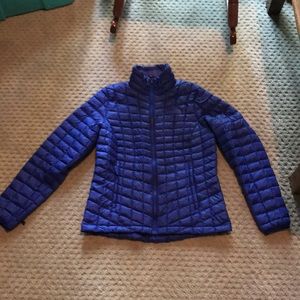 The North Face skinny puffer. Size Medium.